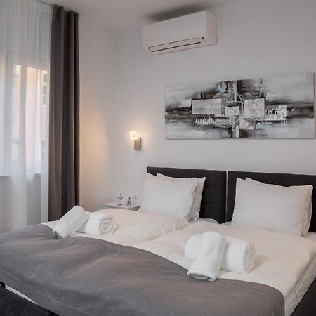 Luxury Studios & Room Five Split Exteriör bild