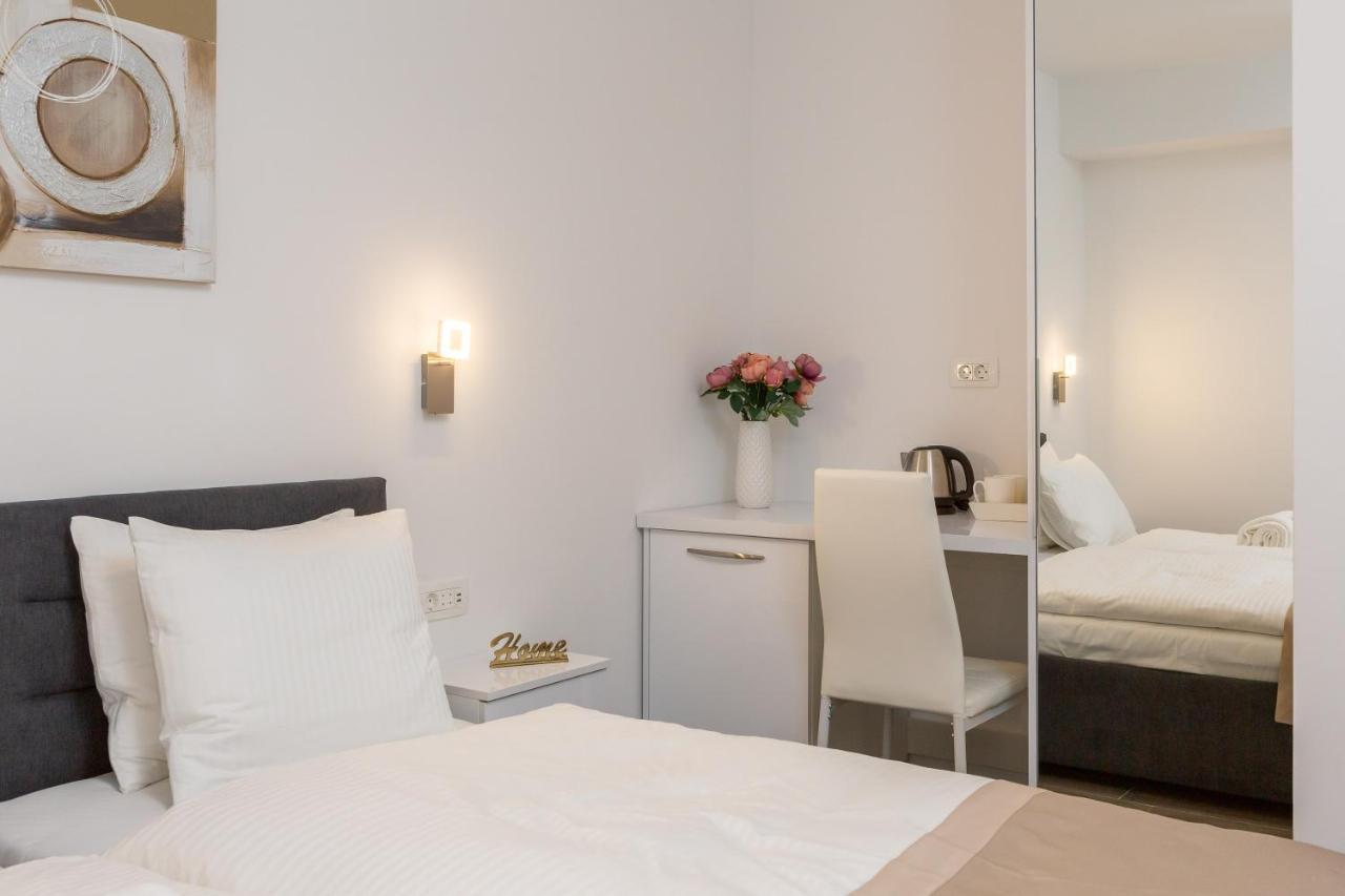 Luxury Studios & Room Five Split Exteriör bild