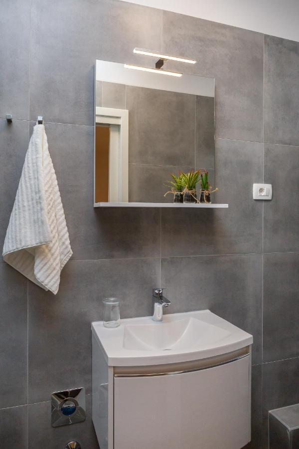 Luxury Studios & Room Five Split Exteriör bild