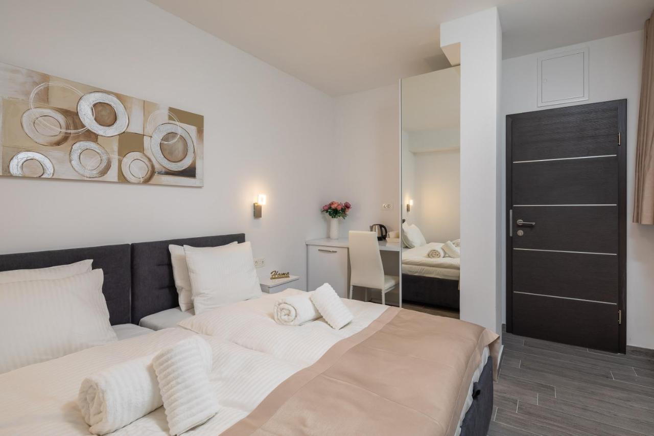 Luxury Studios & Room Five Split Exteriör bild
