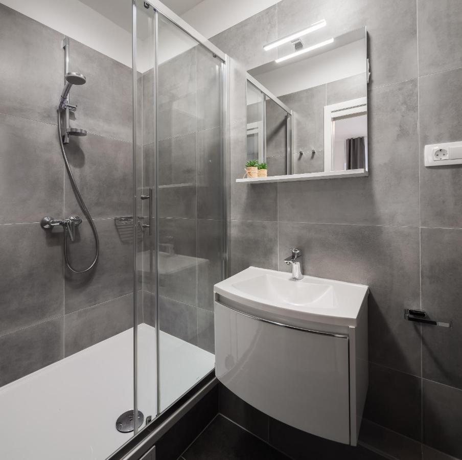 Luxury Studios & Room Five Split Exteriör bild