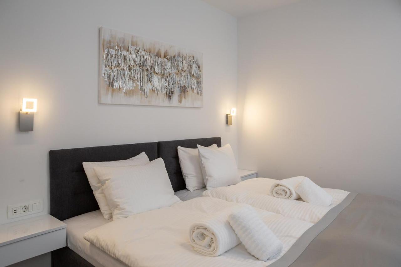 Luxury Studios & Room Five Split Exteriör bild